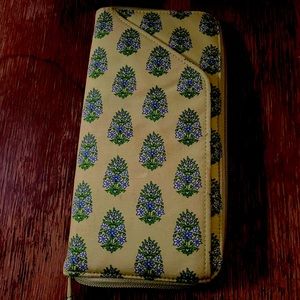 Vera Bradley wallet  - yellow elephant pattern